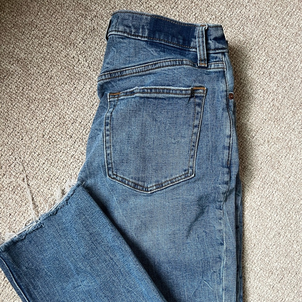 Abercrombie & Fitch the ankle straight ultra high rise size 30 curve
